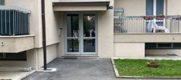 Квартира с 5 комнатами в Верано Брианца, Италия № 6160 16