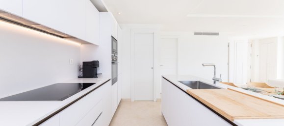 2 bedrooms Apartment in Marbella, Spain No. 147980 3