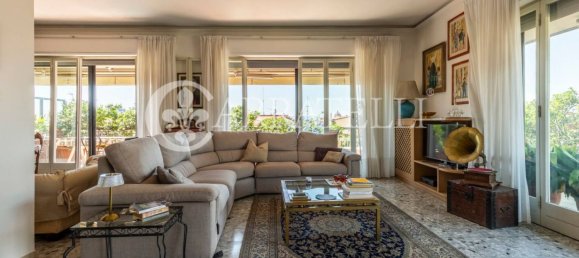 2 bedrooms Penthouse in Florence, Italy No. 110311 16