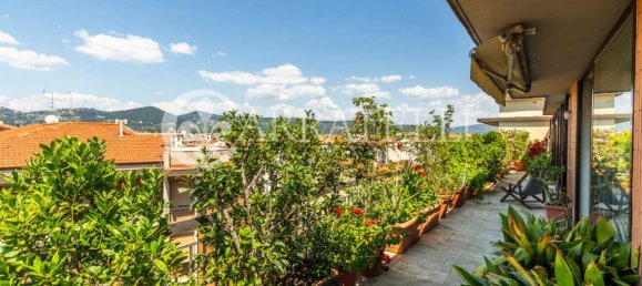 2 bedrooms Penthouse in Florence, Italy No. 110311 30