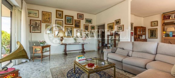 2 bedrooms Penthouse in Florence, Italy No. 110311 15
