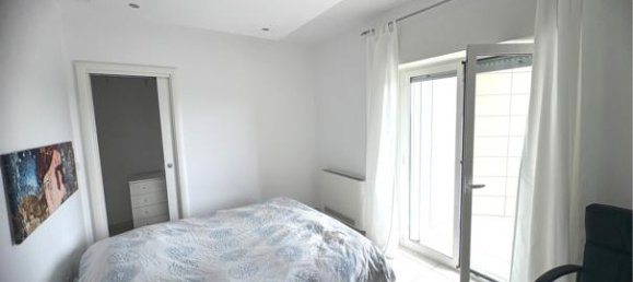 3-salle Appartement à Bari, Italy No. 235644 4