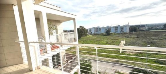 3-salle Appartement à Bari, Italy No. 235644 10