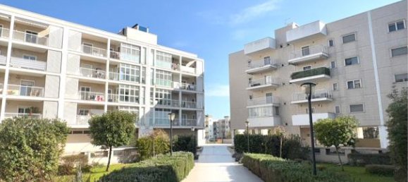 3-salle Appartement à Bari, Italy No. 235644 28