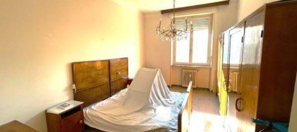 3 rooms Apartment in Vercelli, Italy No. 35320 12