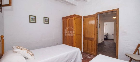 Villa de 4 dormitorios en Mahon, Spain No. 5178 12