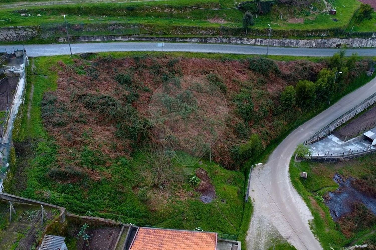 Terrain à Roriz, Portugal 1760m² No. 56680