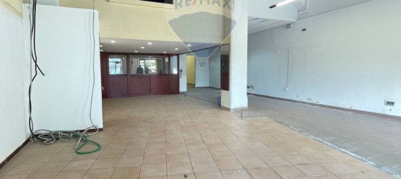 2-Zimmer Gewerbliche Immobilie in Bari, Italy, Nr. 208957 4