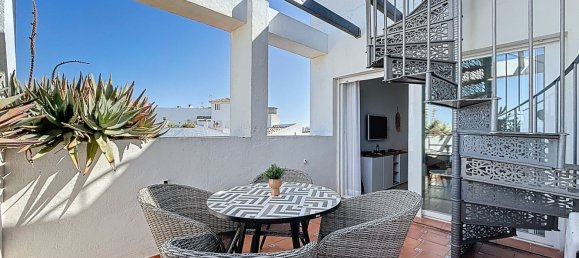 2 bedrooms Penthouse in Malaga, Spain No. 143813 2