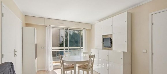 2 bedrooms Apartment in Paris, France No. 312331 6