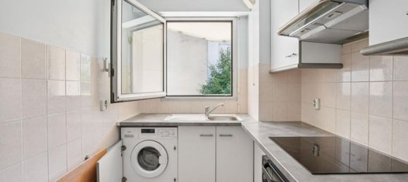 2 bedrooms Apartment in Paris, France No. 312331 9