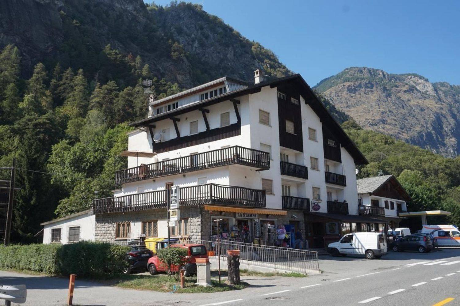 3-salle Appartement à Antey Saint Andre, Italy No. 340006