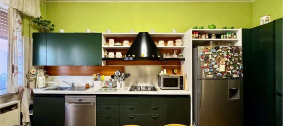 3 bedrooms Apartment in San Genesio ed Uniti, Italy No. 372535 2