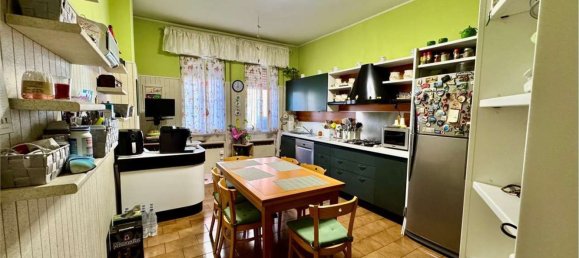 3 bedrooms Apartment in San Genesio ed Uniti, Italy No. 372535 3