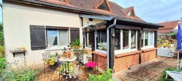 4 bedrooms House in Veuzain-sur-Loire, France No. 303784 2