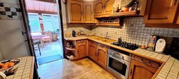 4 bedrooms House in Veuzain-sur-Loire, France No. 303784 5