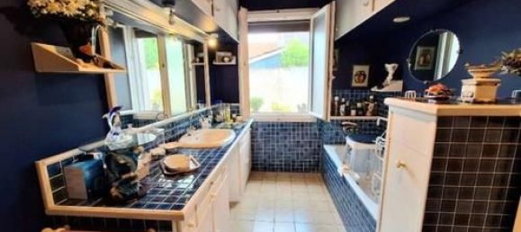 4 bedrooms House in Veuzain-sur-Loire, France No. 303784 6