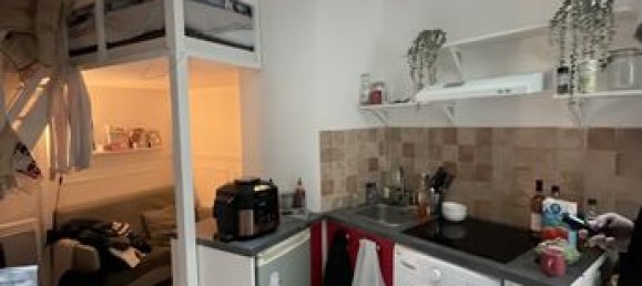 Studio in Paris, France No. 314859 5