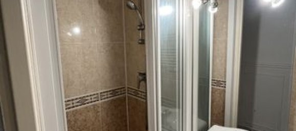 Studio in Paris, France No. 314859 7