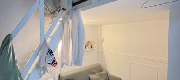 Studio in Paris, France No. 314859 4