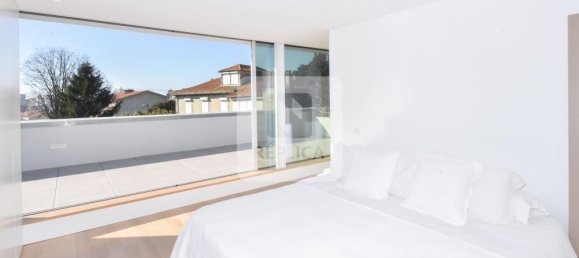 Villa T4 em Porto, Portugal N.º 106918 23