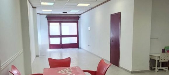 Gewerbliche Immobilie in Santa Cruz de Tenerife, Spain 92m², Nr. 162310 2