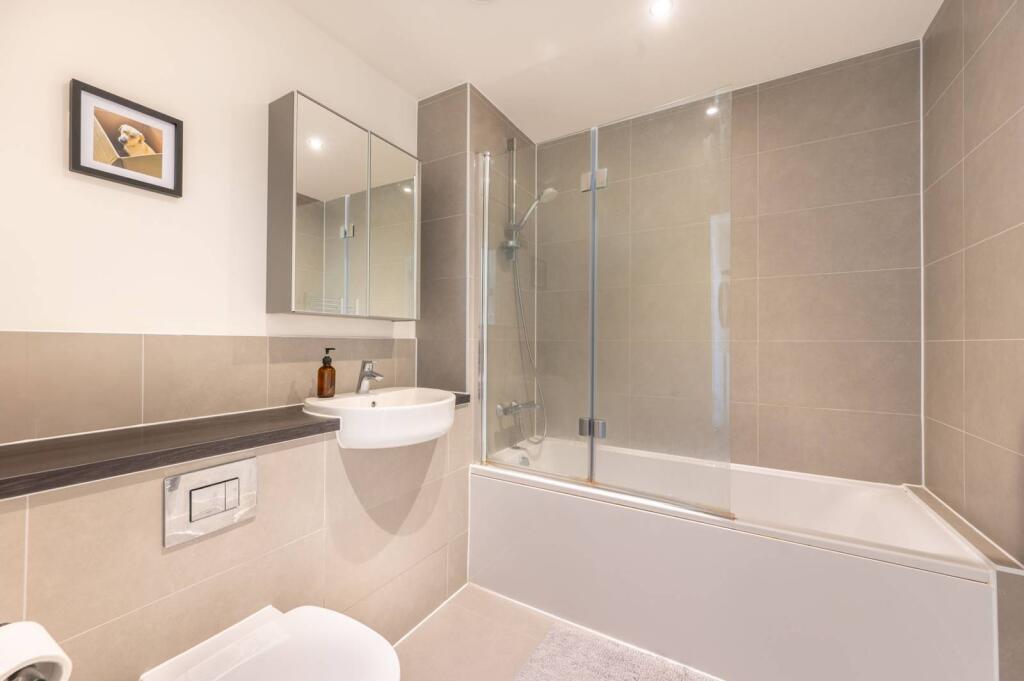 1 bedroom Apartment in South Harrow, United Kingdom No. 9350