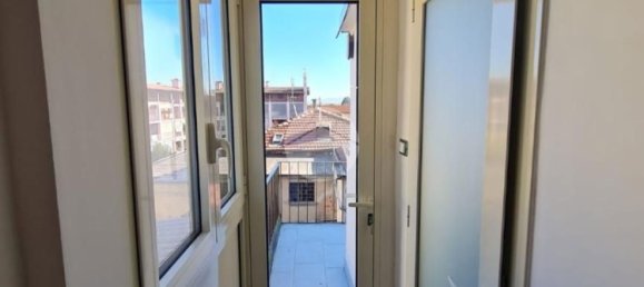2-salle Appartement à Borgaro Torinese, Italy No. 305253 17
