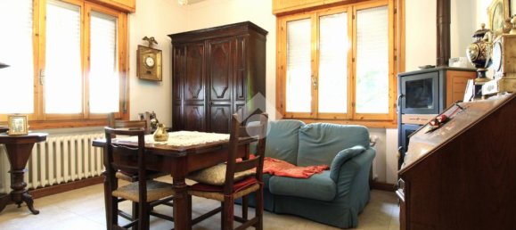 4 bedrooms Villa in Castelnuovo Rangone, Italy No. 257868 2