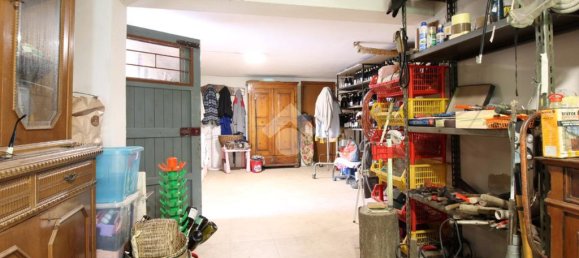 4 bedrooms Villa in Castelnuovo Rangone, Italy No. 257868 18