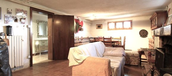 4 bedrooms Villa in Castelnuovo Rangone, Italy No. 257868 14