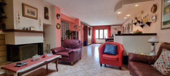 3 bedrooms Villa in Catanzaro, Italy No. 183667 2