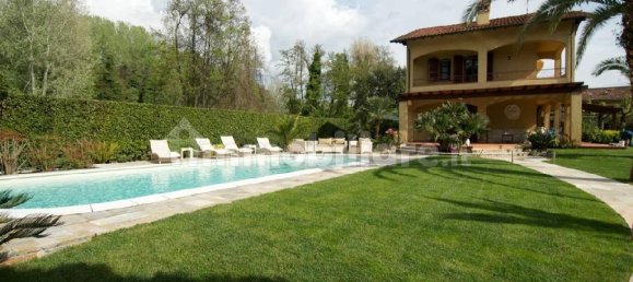 5 bedrooms Villa in Forte dei Marmi, Italy No. 188615 14