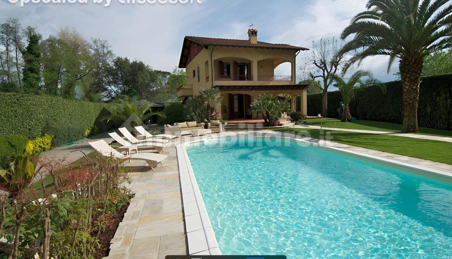 5 bedrooms Villa in Forte dei Marmi, Italy No. 188615