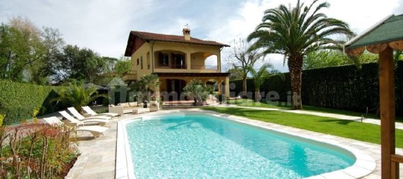 5 bedrooms Villa in Forte dei Marmi, Italy No. 188615 13