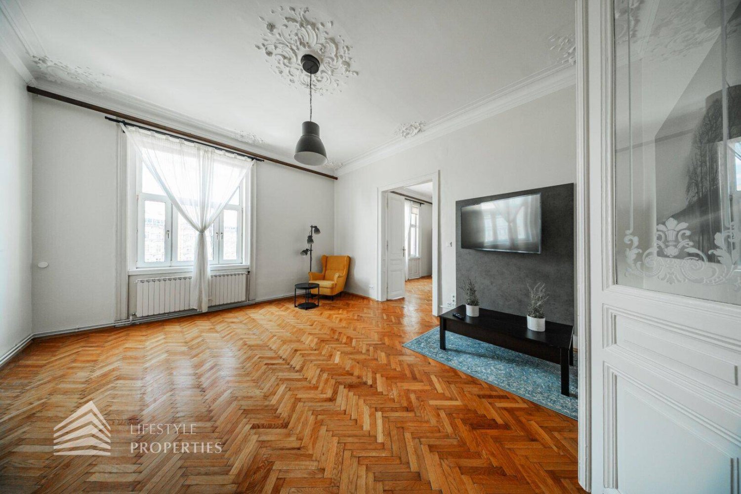 2 rooms Apartment in Mariahilf, Austria No. 221907