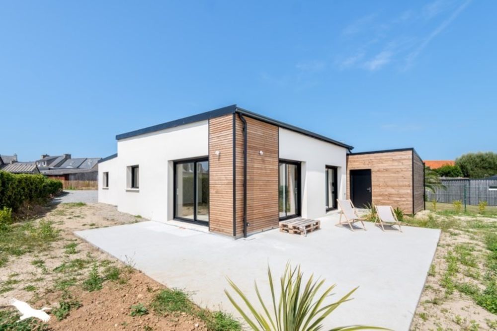 3 bedrooms House in Cleder, France No. 291070