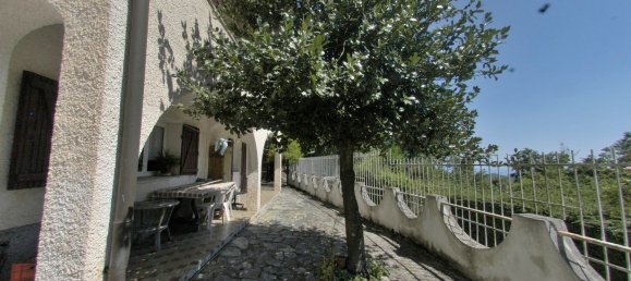 7 rooms Villa in Varazze, Italy No. 183681 2