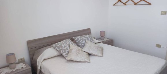 Apartamento de 3 dormitorios en Ugento, Italy No. 74082 18