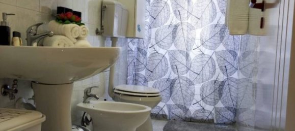 Apartamento de 3 dormitorios en Ugento, Italy No. 74082 16