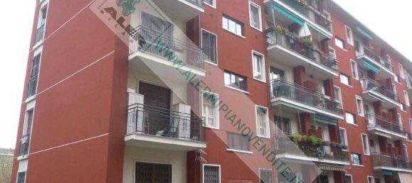 2 bedrooms Apartment in Milan, Italy No. 373140 2