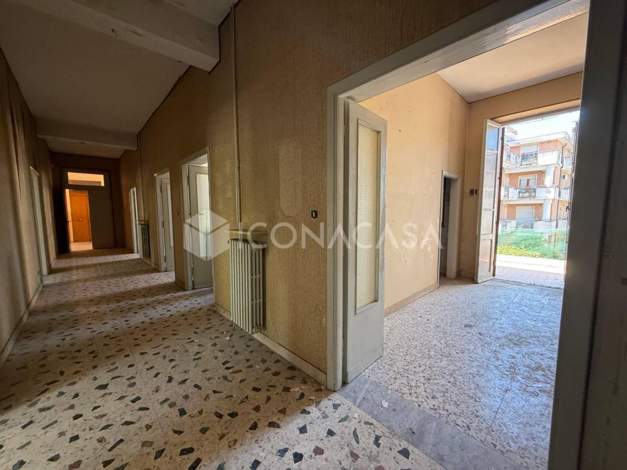 Квартира с 5 комнатами в Авеццано, Италия № 17245