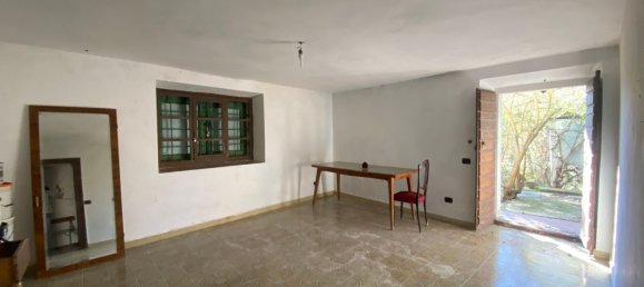 5 rooms Apartment in Barberino di Mugello, Italy No. 84779 9