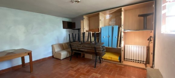 5 rooms Apartment in Barberino di Mugello, Italy No. 84779 7