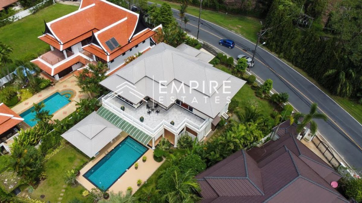 4 bedrooms Villa in Bang Tao, Thailand No. 6055