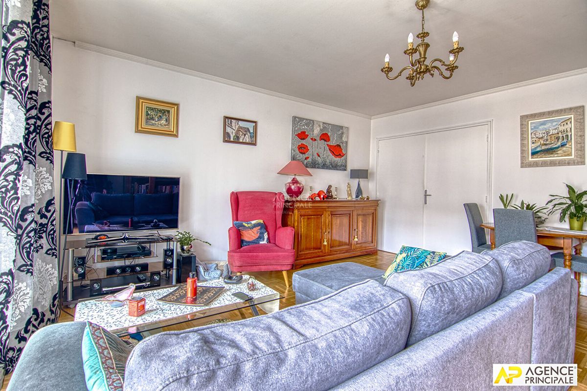 1 bedroom Apartment in Saint-Germain-en-Laye, France No. 142603