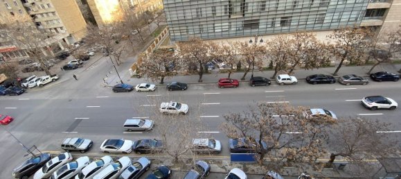 4 bedrooms Apartment in Nasimi, Azerbaijan No. 2323 3