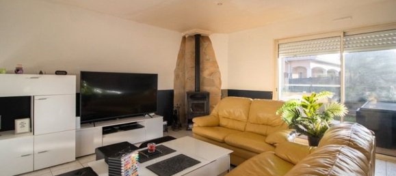 3 bedrooms Villa in Narrosse, France No. 291911 2