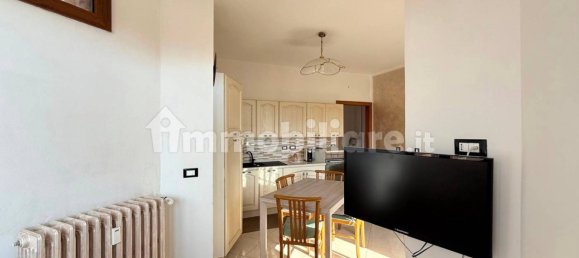 Apartamento de 2 dormitorios en Nichelino, Italy No. 336995 5