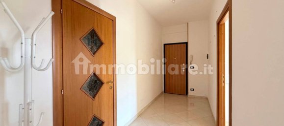 Apartamento de 2 dormitorios en Nichelino, Italy No. 336995 12